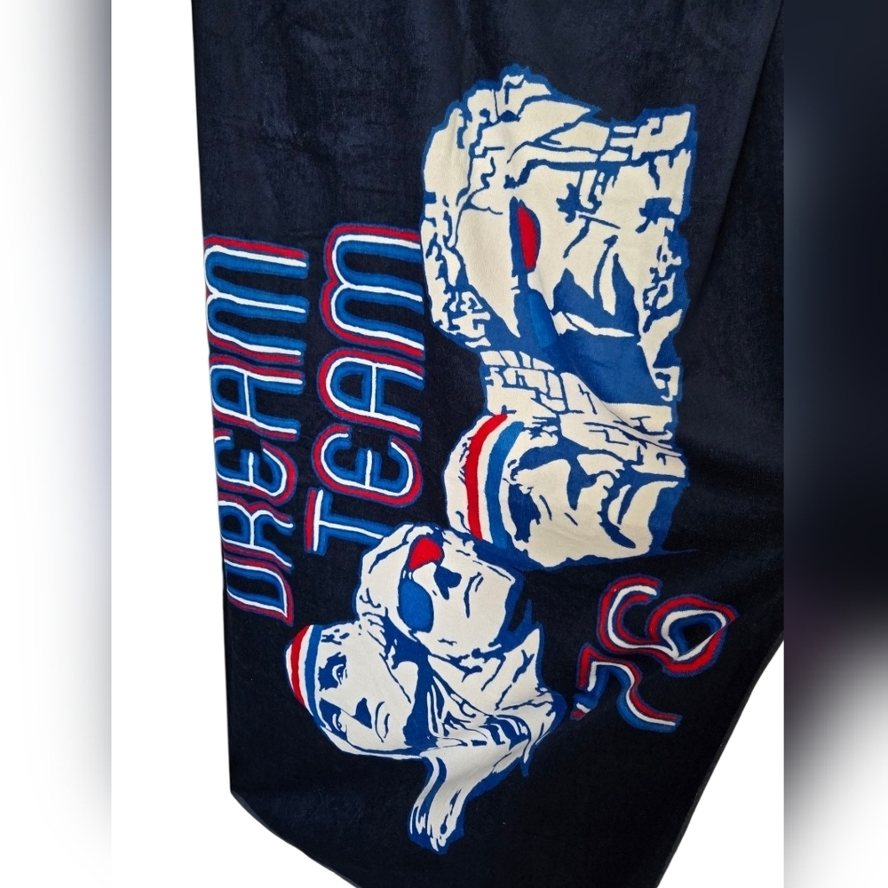 NWR Dream Team Graphic Towel - Picture 3 of 4